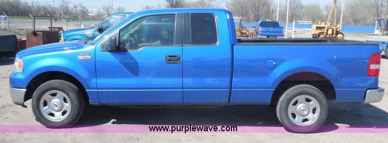 image for item E6310 2005 Ford F150 SuperCab pickup truck
