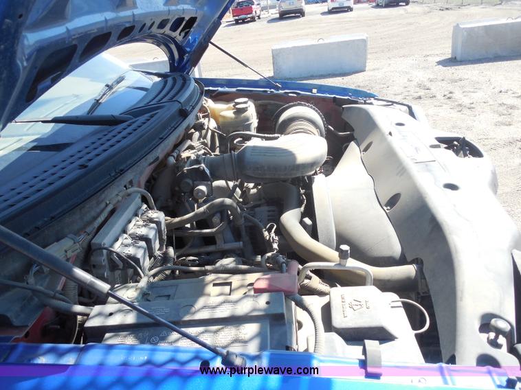 image for item E6310 2005 Ford F150 SuperCab pickup truck