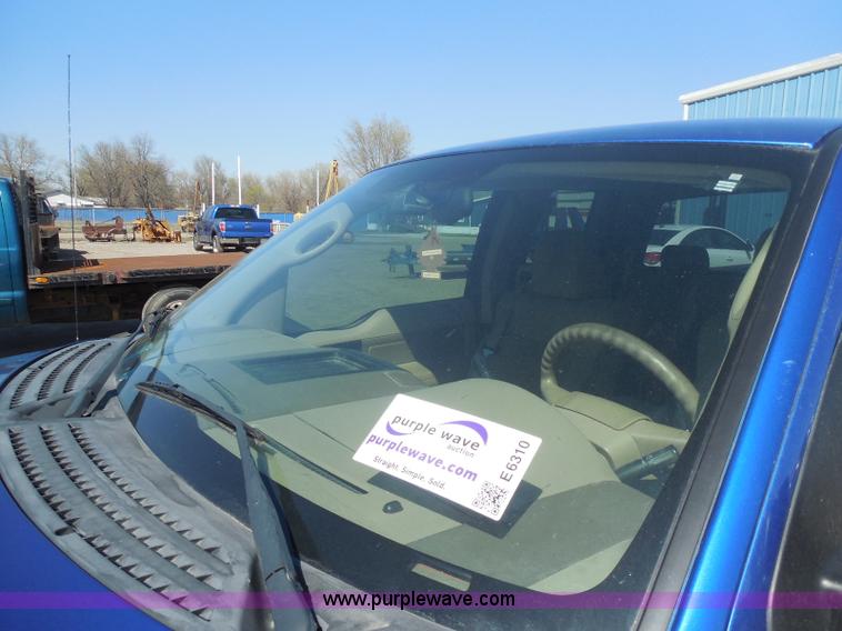 image for item E6310 2005 Ford F150 SuperCab pickup truck