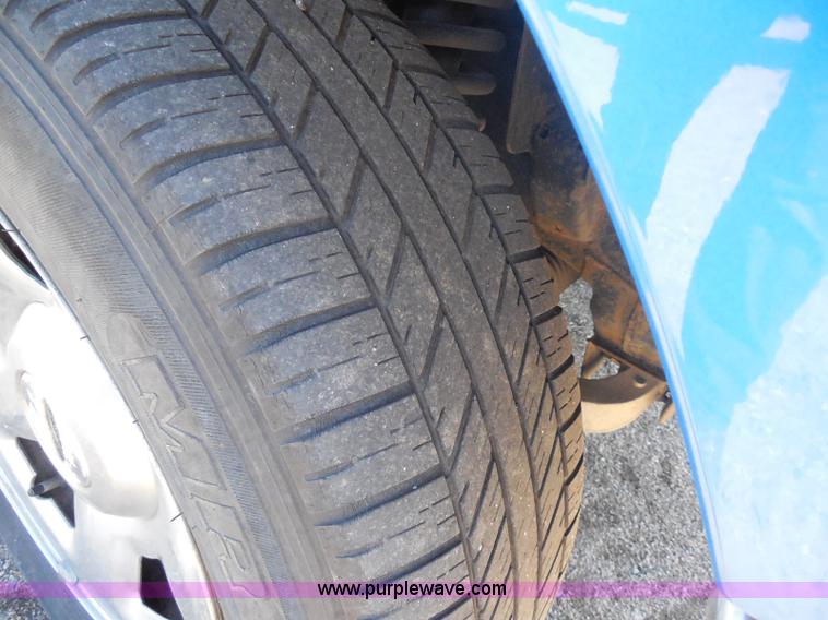 image for item E6310 2005 Ford F150 SuperCab pickup truck