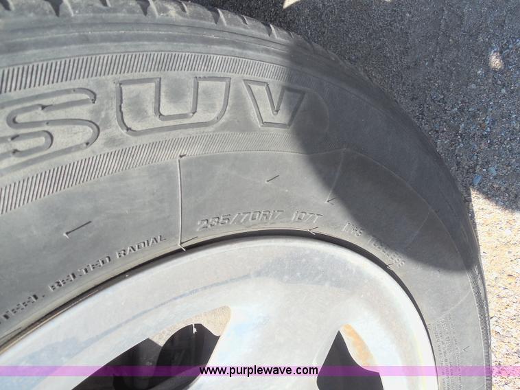 image for item E6310 2005 Ford F150 SuperCab pickup truck