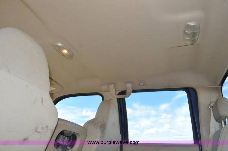 image for item F2305 2008 Ford F250 Super Duty XLT Crew Cab pickup truck