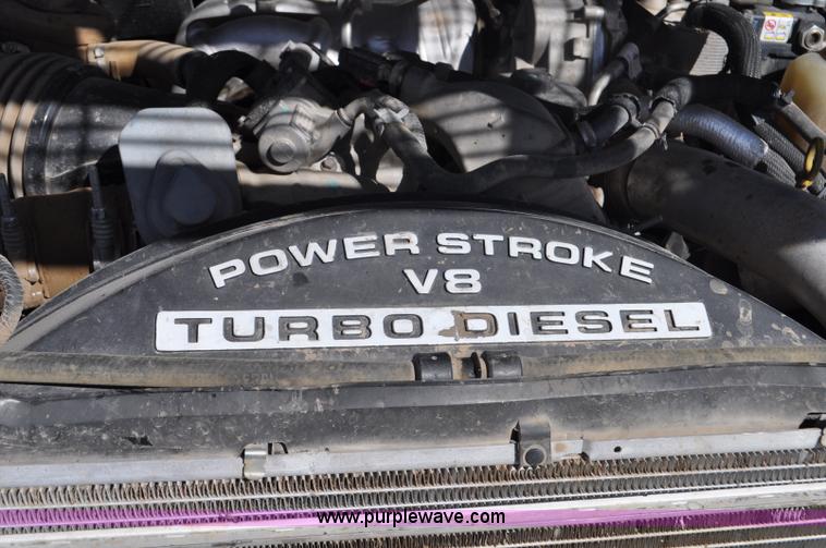 image for item F2305 2008 Ford F250 Super Duty XLT Crew Cab pickup truck