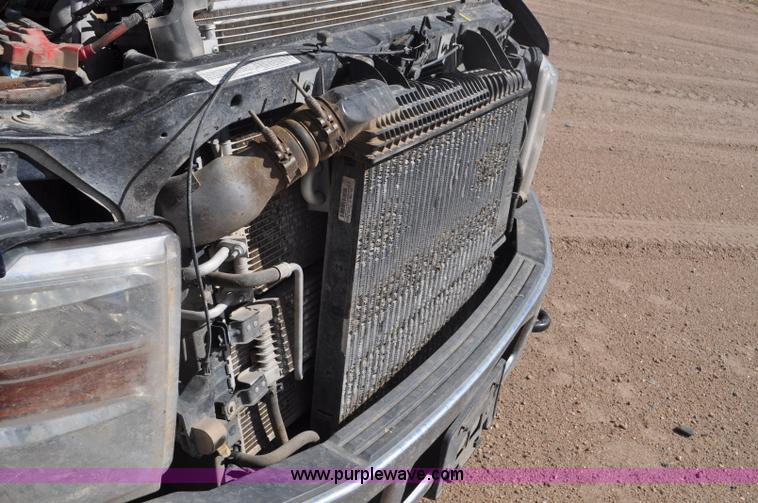 image for item F2305 2008 Ford F250 Super Duty XLT Crew Cab pickup truck