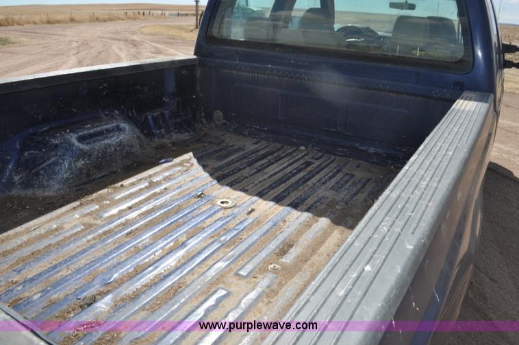 image for item F2305 2008 Ford F250 Super Duty XLT Crew Cab pickup truck