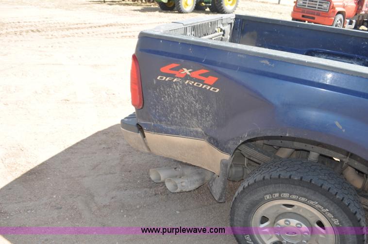 image for item F2305 2008 Ford F250 Super Duty XLT Crew Cab pickup truck