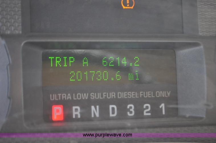 image for item F2305 2008 Ford F250 Super Duty XLT Crew Cab pickup truck