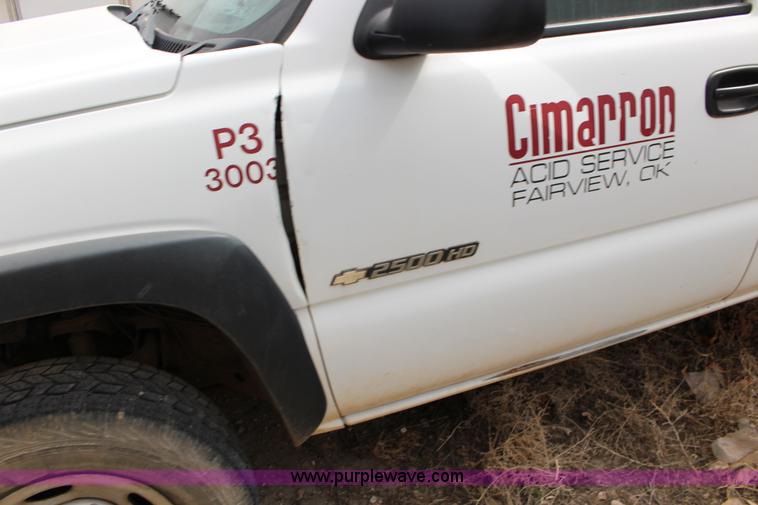 image for item F7551 2005 Chevrolet Silverado 2500HD Ext. Cab utility truck