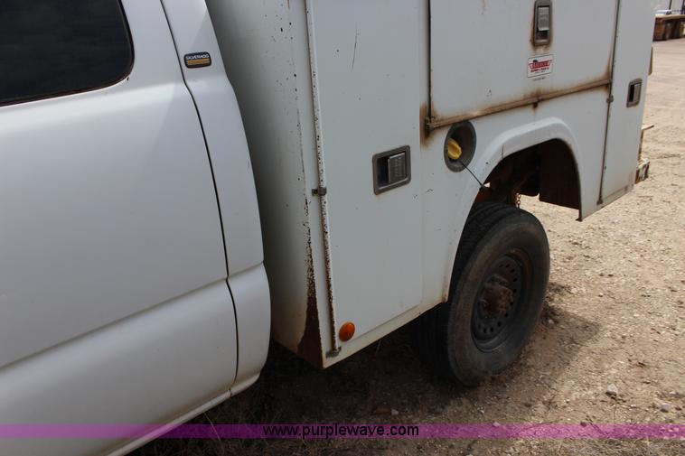 image for item F7551 2005 Chevrolet Silverado 2500HD Ext. Cab utility truck