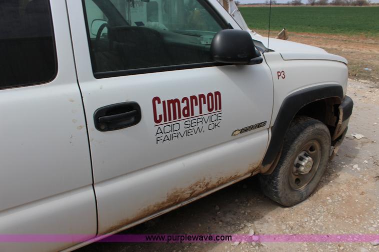 image for item F7551 2005 Chevrolet Silverado 2500HD Ext. Cab utility truck