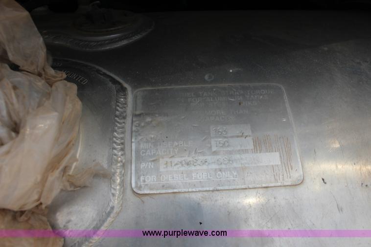 image for item F7553 2006 Peterbilt 378 semi truck