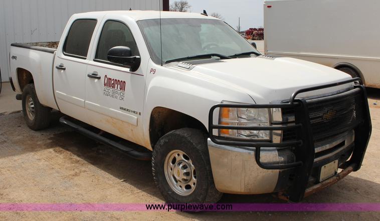 image for item F7556 2008 Chevrolet Silverado 2500HD Crew Cab pickup truck