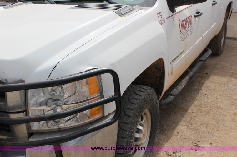 image for item F7556 2008 Chevrolet Silverado 2500HD Crew Cab pickup truck