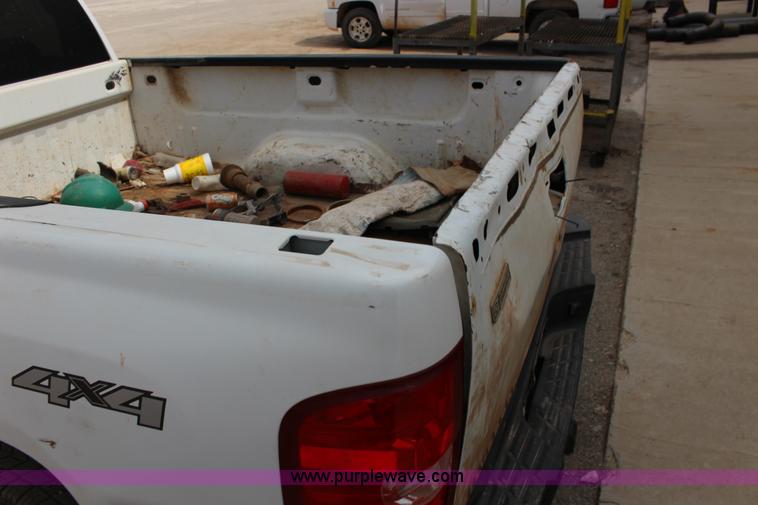 image for item F7556 2008 Chevrolet Silverado 2500HD Crew Cab pickup truck