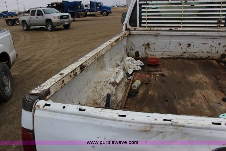 image for item F7582 2006 Ford F250 Super Duty SuperCab pickup truck