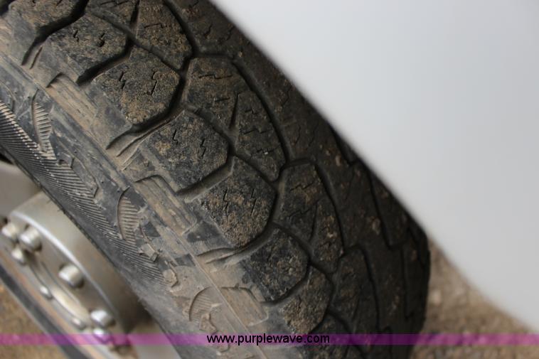 image for item F7582 2006 Ford F250 Super Duty SuperCab pickup truck