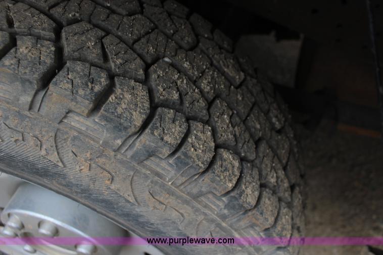 image for item F7582 2006 Ford F250 Super Duty SuperCab pickup truck