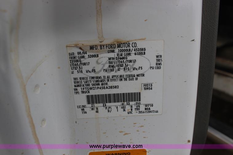 image for item F7583 2005 Ford F250 Super Duty Crew Cab pickup truck