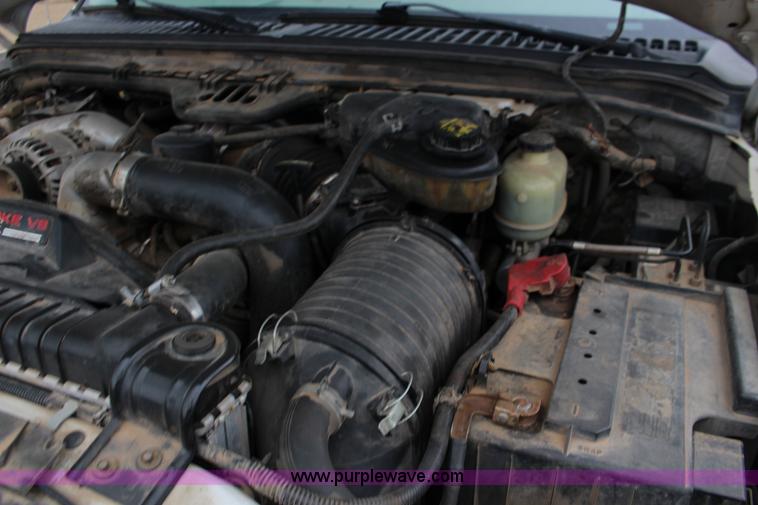 image for item F7583 2005 Ford F250 Super Duty Crew Cab pickup truck