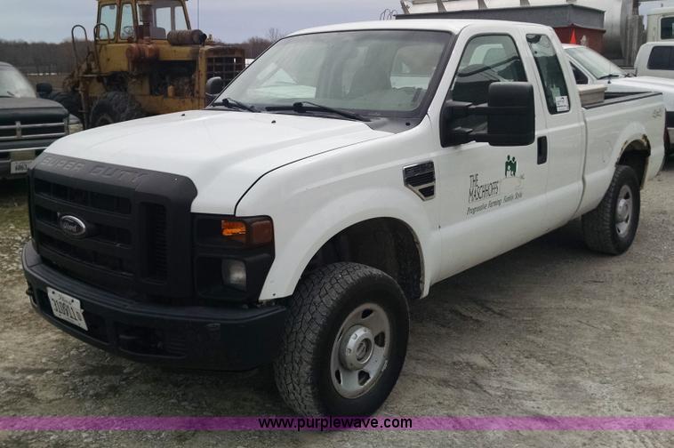 image for item F8429 2008 Ford F250 Super Duty XL SuperCab pickup truck