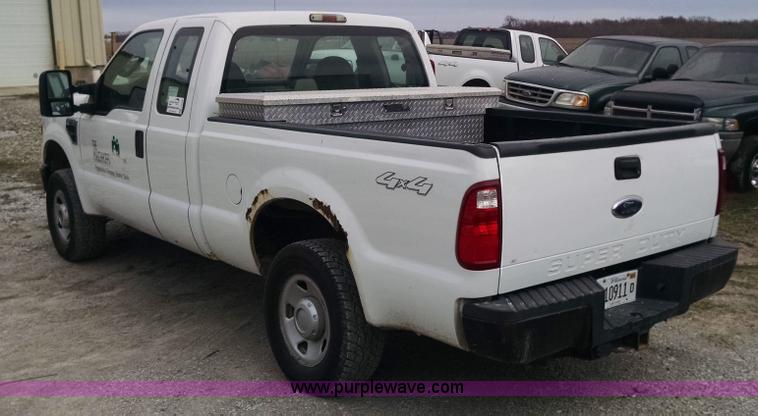 image for item F8429 2008 Ford F250 Super Duty XL SuperCab pickup truck
