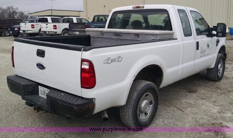 image for item F8429 2008 Ford F250 Super Duty XL SuperCab pickup truck