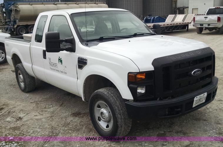 image for item F8429 2008 Ford F250 Super Duty XL SuperCab pickup truck