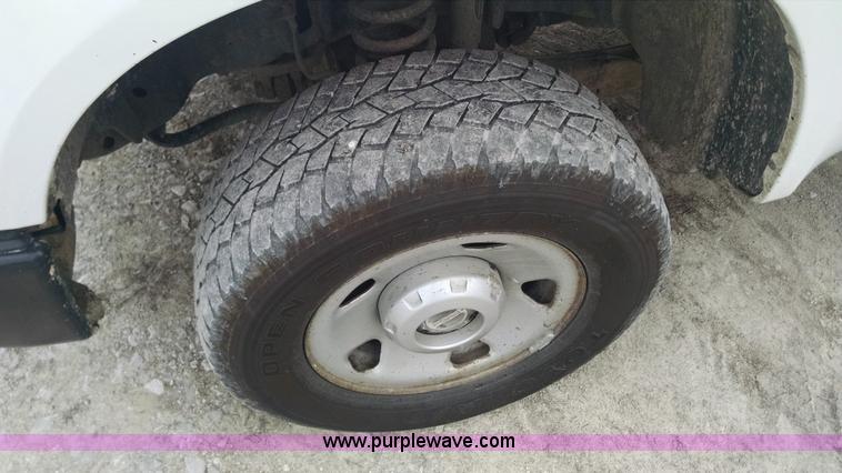 image for item F8429 2008 Ford F250 Super Duty XL SuperCab pickup truck