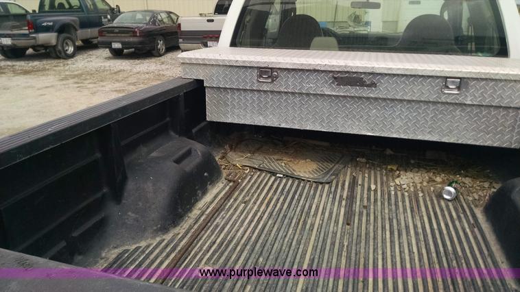 image for item F8429 2008 Ford F250 Super Duty XL SuperCab pickup truck
