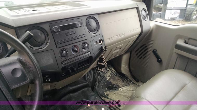 image for item F8429 2008 Ford F250 Super Duty XL SuperCab pickup truck