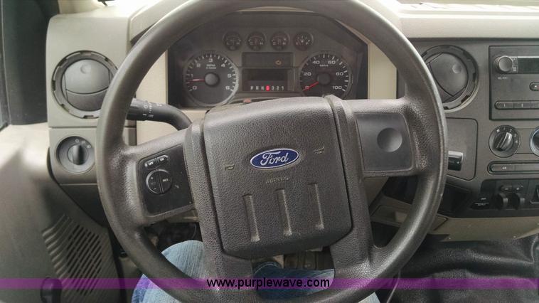 image for item F8429 2008 Ford F250 Super Duty XL SuperCab pickup truck