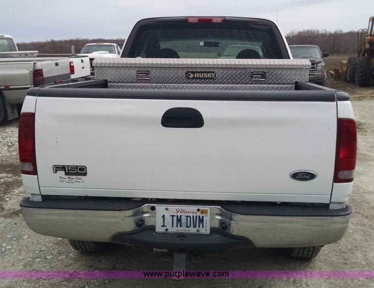 image for item F8430 2004 Ford F150 SuperCab pickup truck