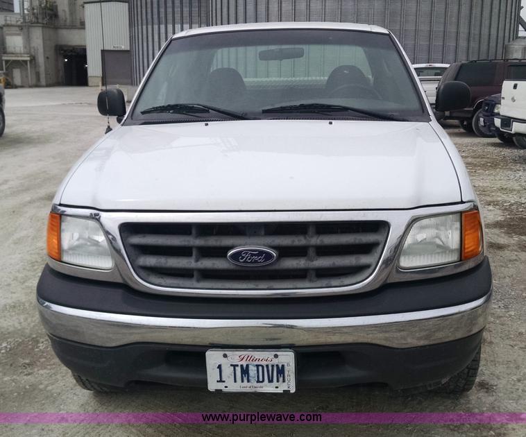 image for item F8430 2004 Ford F150 SuperCab pickup truck