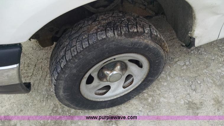 image for item F8430 2004 Ford F150 SuperCab pickup truck