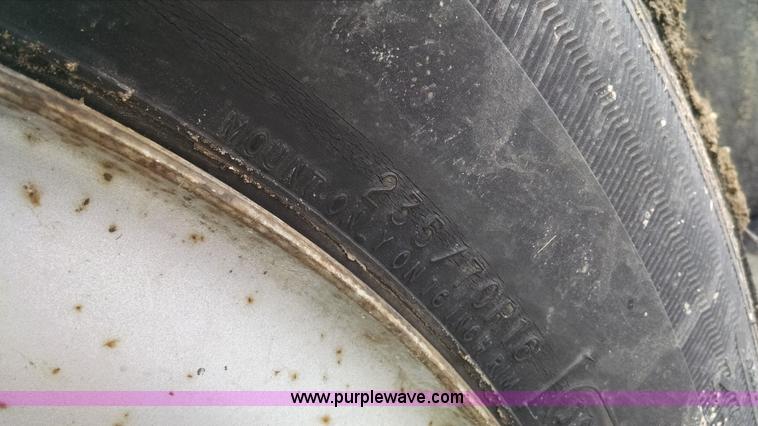 image for item F8430 2004 Ford F150 SuperCab pickup truck