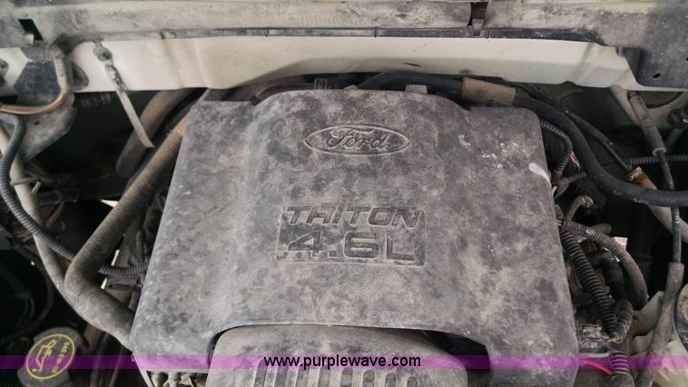 image for item F8430 2004 Ford F150 SuperCab pickup truck