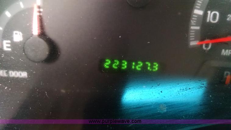 image for item F8430 2004 Ford F150 SuperCab pickup truck