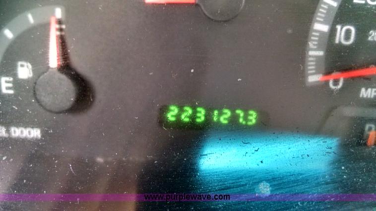 image for item F8430 2004 Ford F150 SuperCab pickup truck