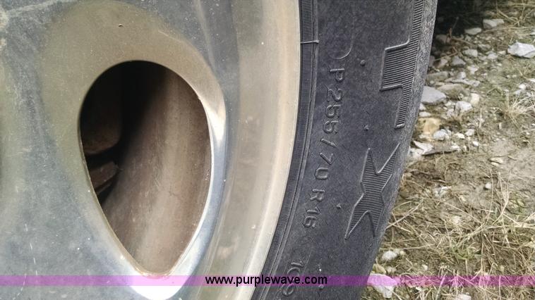 image for item F8431 2000 Ford F150 SuperCab pickup truck