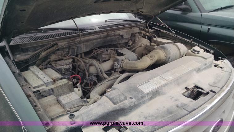 image for item F8431 2000 Ford F150 SuperCab pickup truck