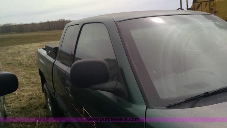 image for item F8432 1998 Dodge Ram 1500 Quad Cab pickup truck