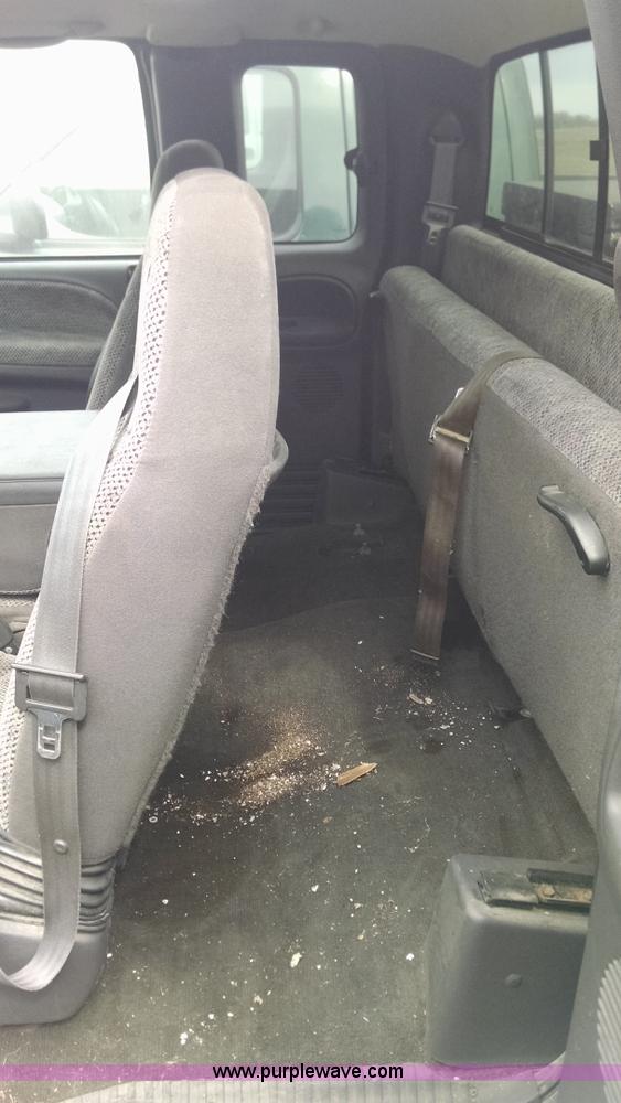 image for item F8432 1998 Dodge Ram 1500 Quad Cab pickup truck