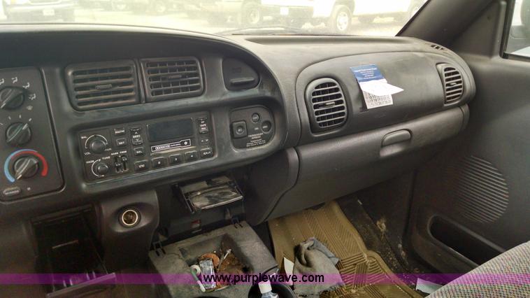 image for item F8432 1998 Dodge Ram 1500 Quad Cab pickup truck