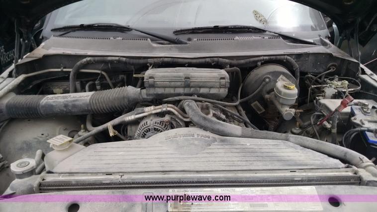 image for item F8432 1998 Dodge Ram 1500 Quad Cab pickup truck