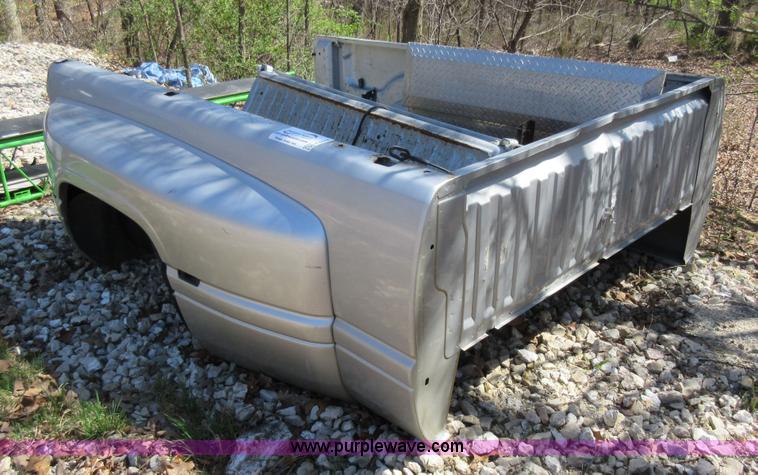 image for item F8444 Dodge Ram 3500 pickup truck bed