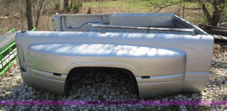 image for item F8444 Dodge Ram 3500 pickup truck bed