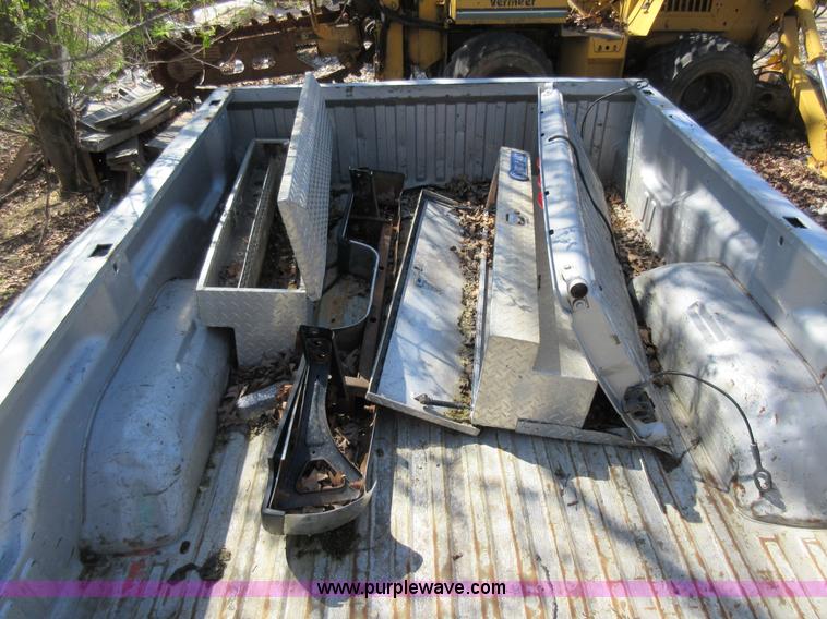 image for item F8444 Dodge Ram 3500 pickup truck bed