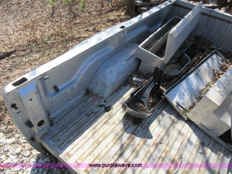 image for item F8444 Dodge Ram 3500 pickup truck bed