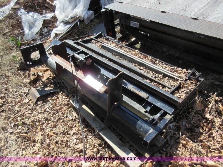 image for item F8449 6'W end gate lift