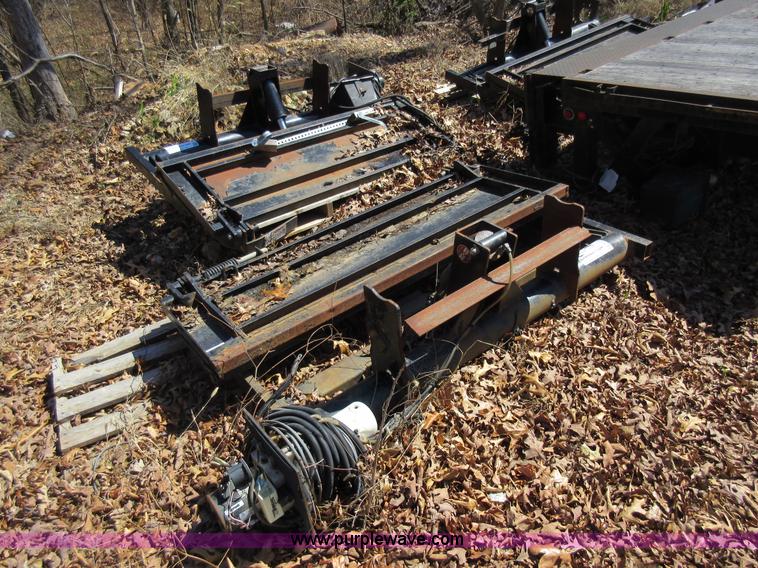 image for item F8450 6'W end gate lift